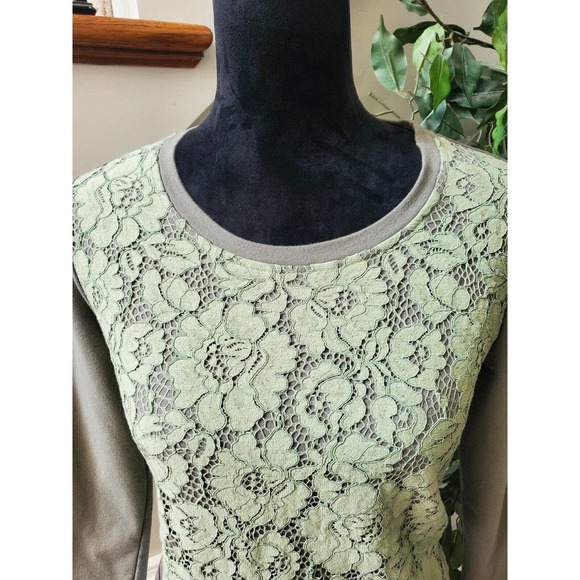 Logo Lounge Womens Green Floral Long Sleeve Round Neck Top Blouse Size Small - Picture 2 of 10